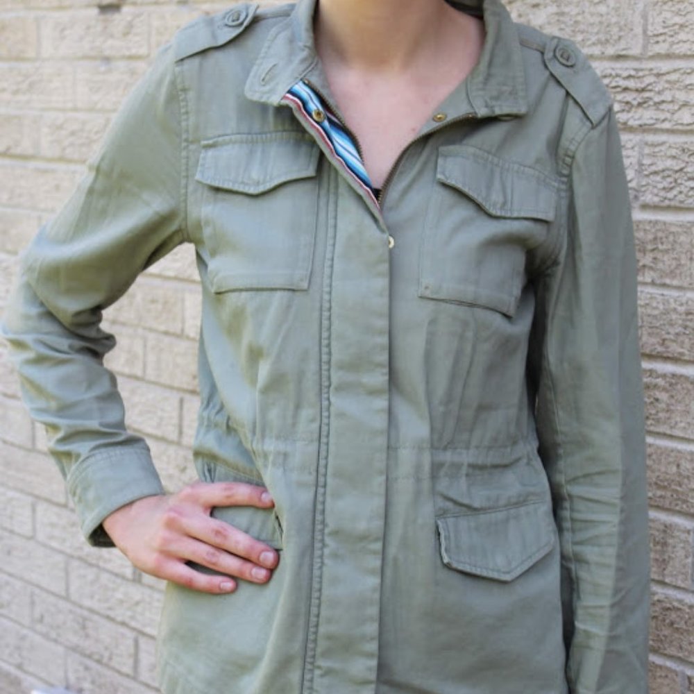 Tommy Hilfiger light army green jacket size XS